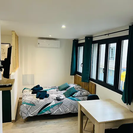 דירה En Centre-ville סרט